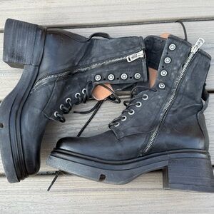 AS98 Elaine Moto style boots size 40